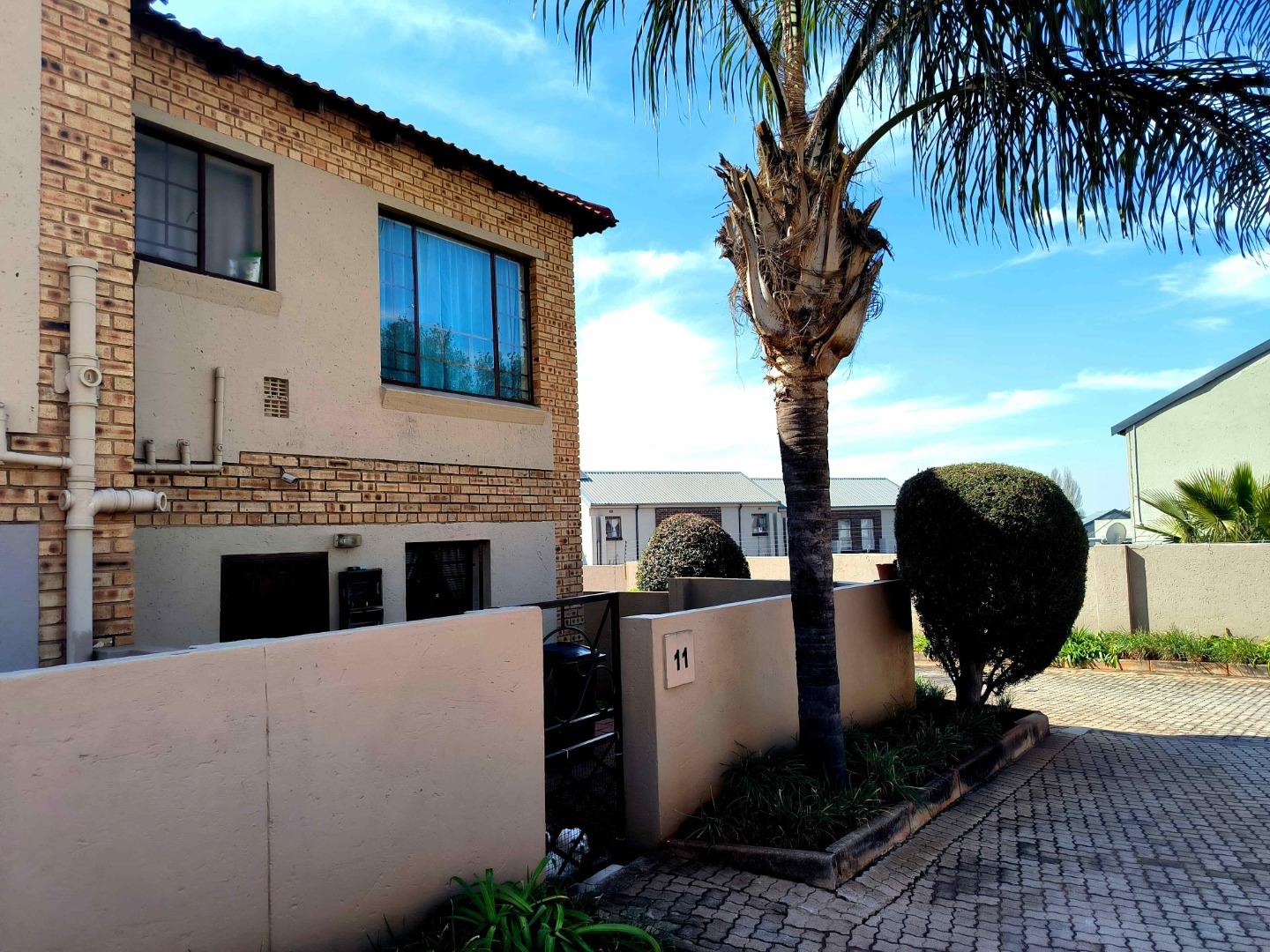 2 Bedroom Townhouse for Sale - Gauteng